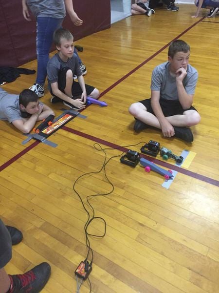 McLish students design and build CO2 dragsters