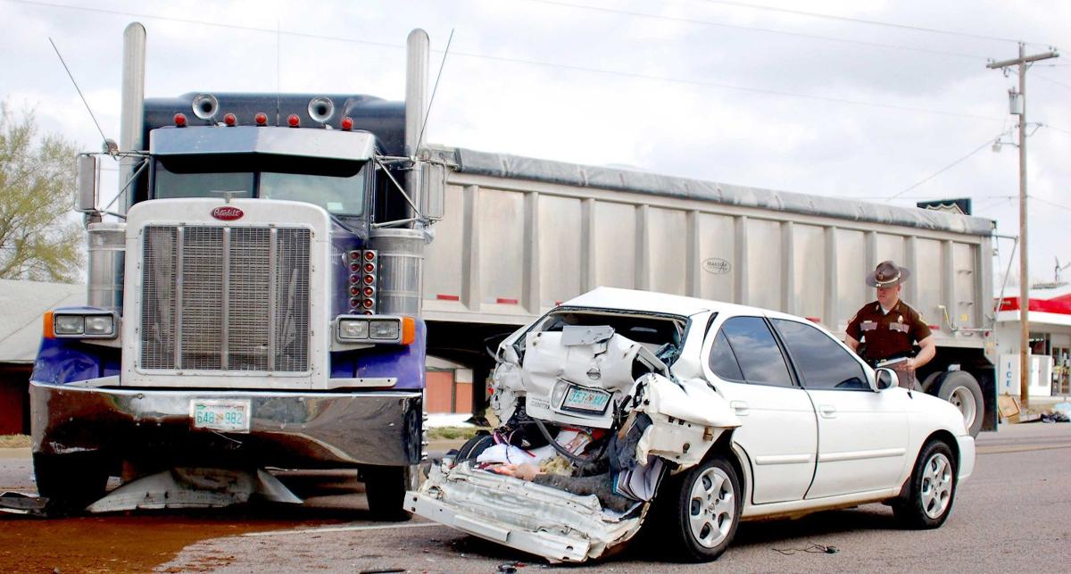 Semi hits back of car | Local News | theadanews.com