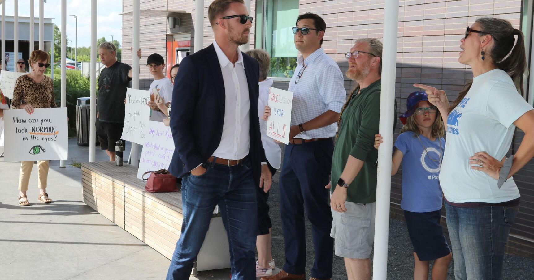 Public meeting gets heated as Norman residents put Walters on the spot - Vimarsana News