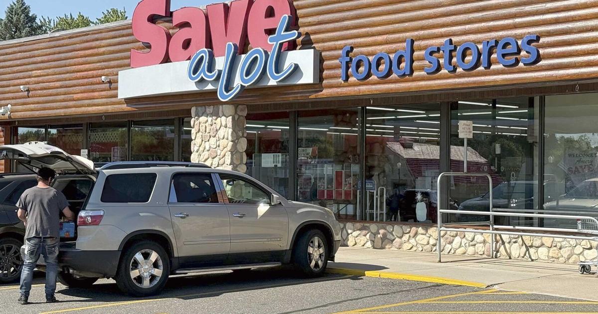 Save A Lot closing this fall