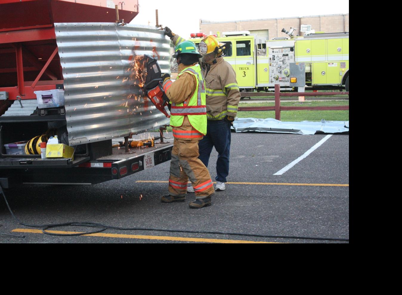 Geared Up For Grain Bin Entrapment News Theameryfreepress Com