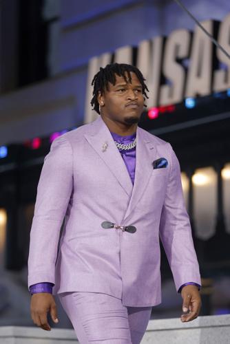 Eagles trade up to select Jalen Carter No. 9 overall in 2023 NFL Draft