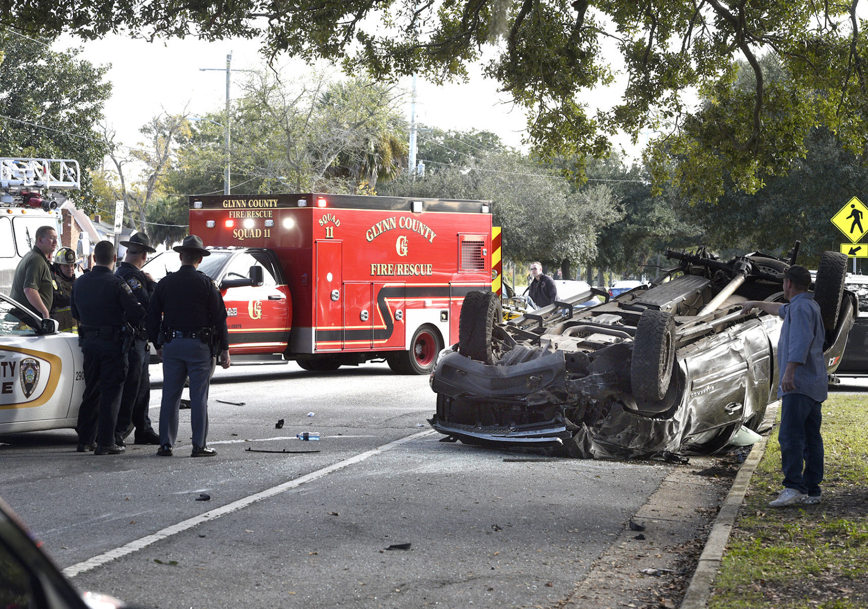 Police chase ends with crash at Brunswick intersection | Local