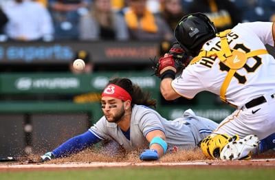 Pirates come apart in 9th inning, suffer frustrating loss to