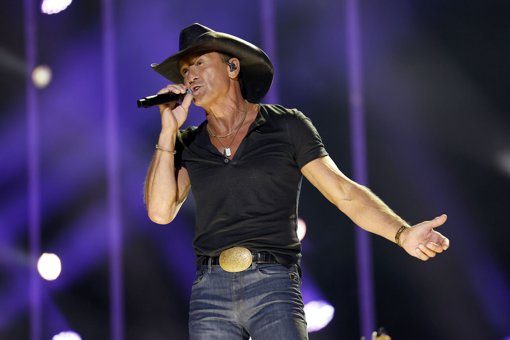 Tim McGraw Long Beach: A Complete Guide to the Country Star's Connection to California