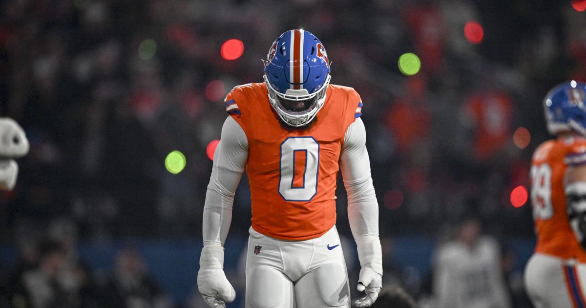 Jonathon Cooper of the Denver Broncos prepares to put pressure on Geno Smith of the Las Vegas Raiders all night long before the game against the Las Vegas Raiders Empower Field at Mile High Stadium on Thursday, Nov. 6, 2025.