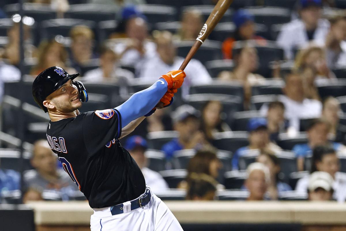 Pete Alonso thinks the Mets should bring back their black uniforms 