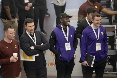 Chip Scoggins: Vikings GM showing blueprint for roster, Cousins' contract, National Sports