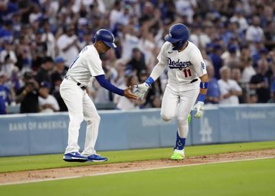 Dodgers beat Brewers 6-2