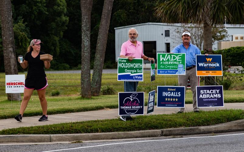 Glynn County citizens cast ballots on first day of early voting Local