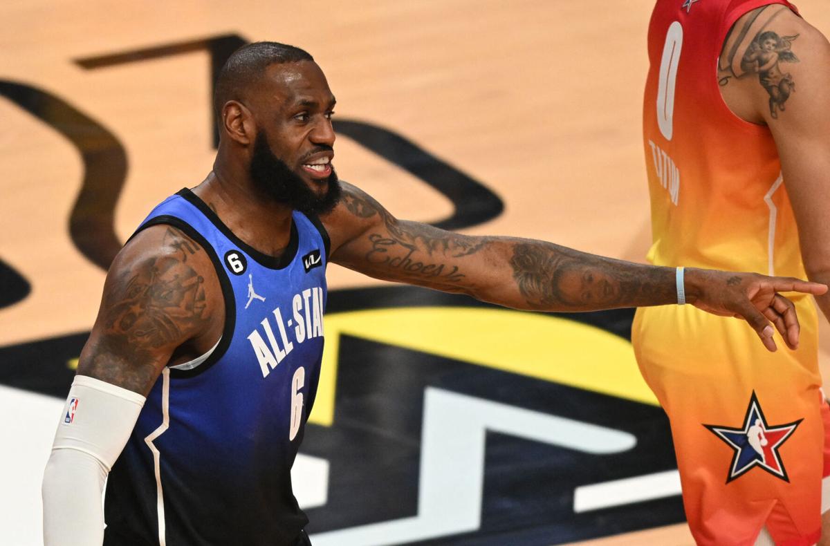 LeBron James returns for playoff push with Lakers