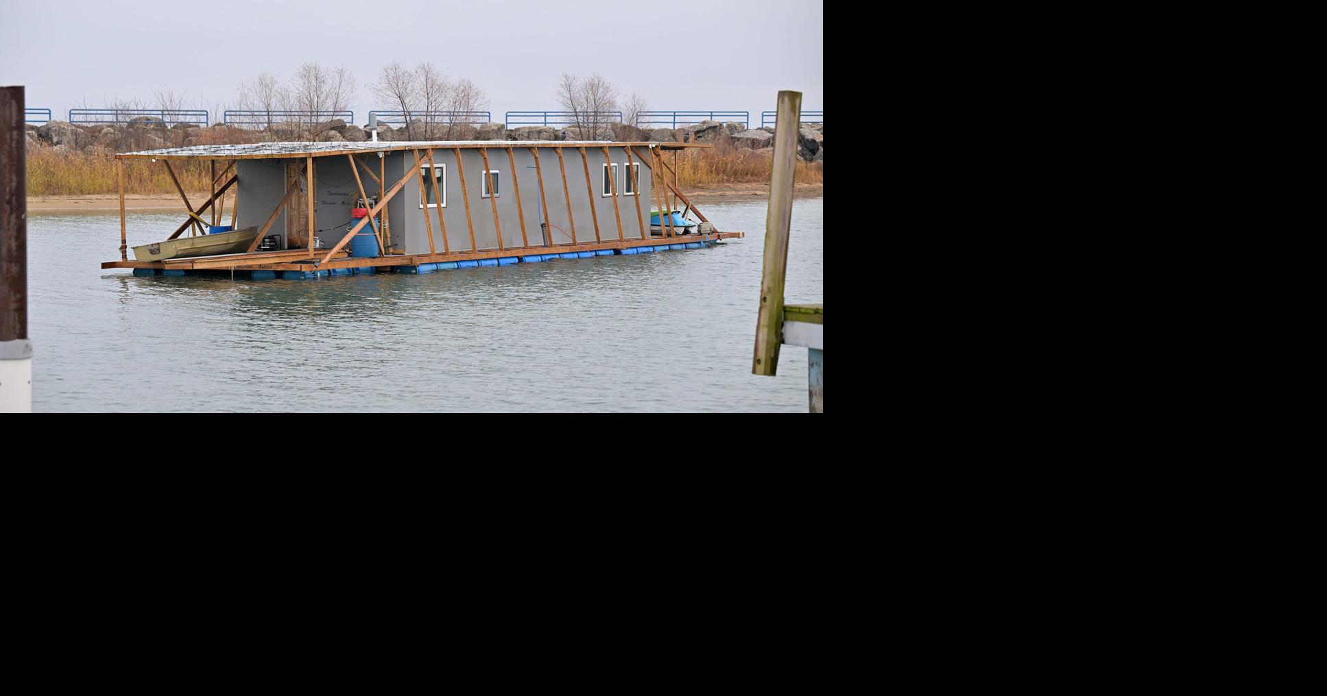 Great Lakes prove challenging in 'eccentric' Canadian's houseboat voyage: 'I’m a never-give-up kind of guy'