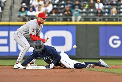 Mariners Suffer Fourth Straight Loss as George Kirby, Bats Stumble