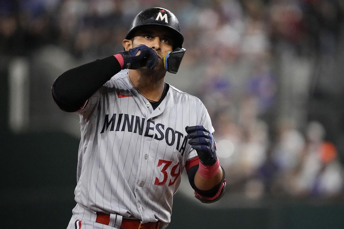 Donovan Solano puts on a show at the plate, in the field as Twins beat  Rangers in 10 innings | National Sports | thebrunswicknews.com
