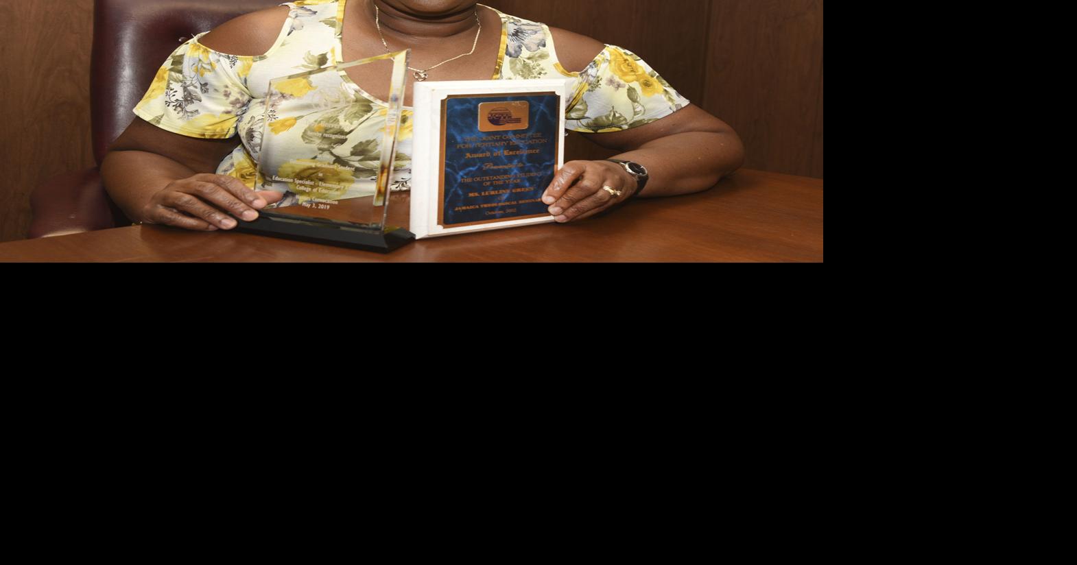 Altama Elementary teacher wins 'outstanding student' award | Local News ...