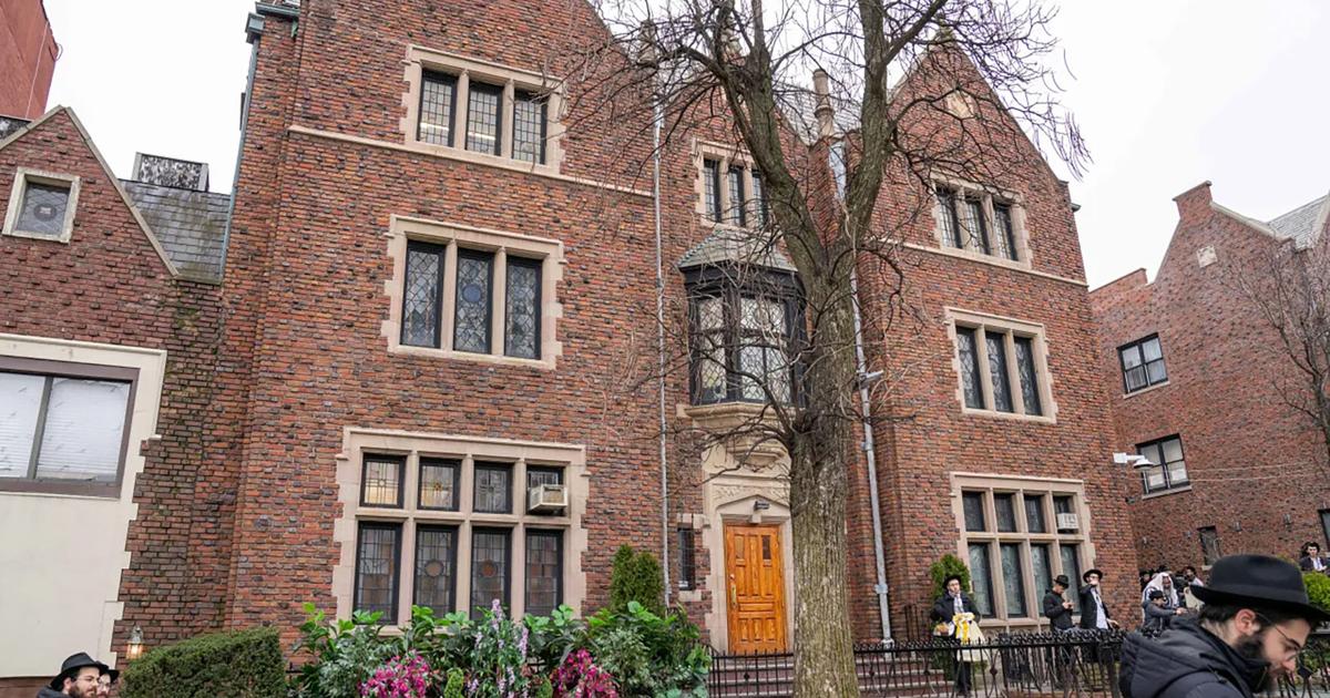 Brooklyn judge gives man who rammed car into Chabad HQ time served, blasts feds for asking for more time John Annese, New York Daily News Jul 29, 2026 8 mins ago