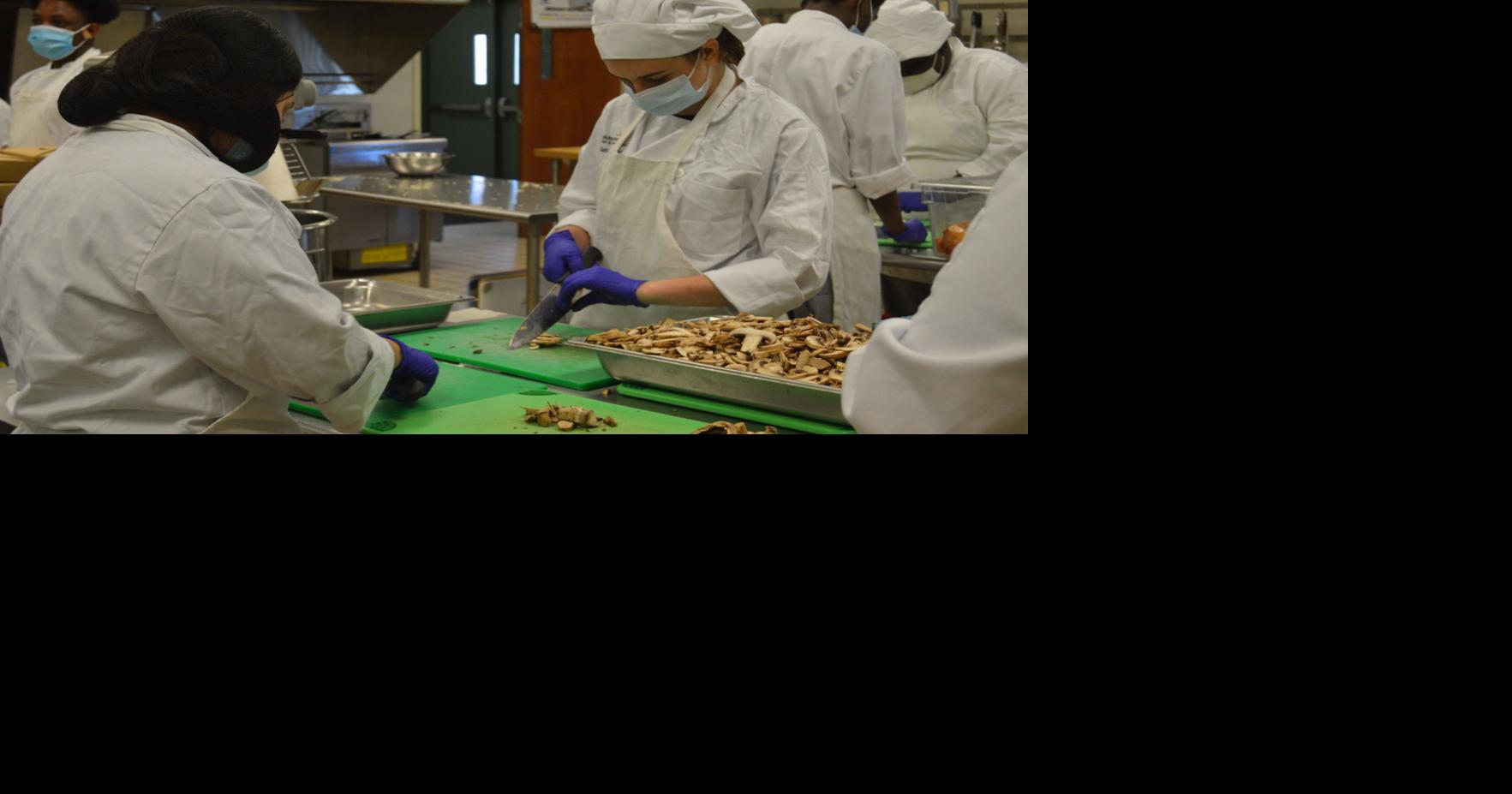 Culinary students serve more than 1,000 meals through Take & Bake ...