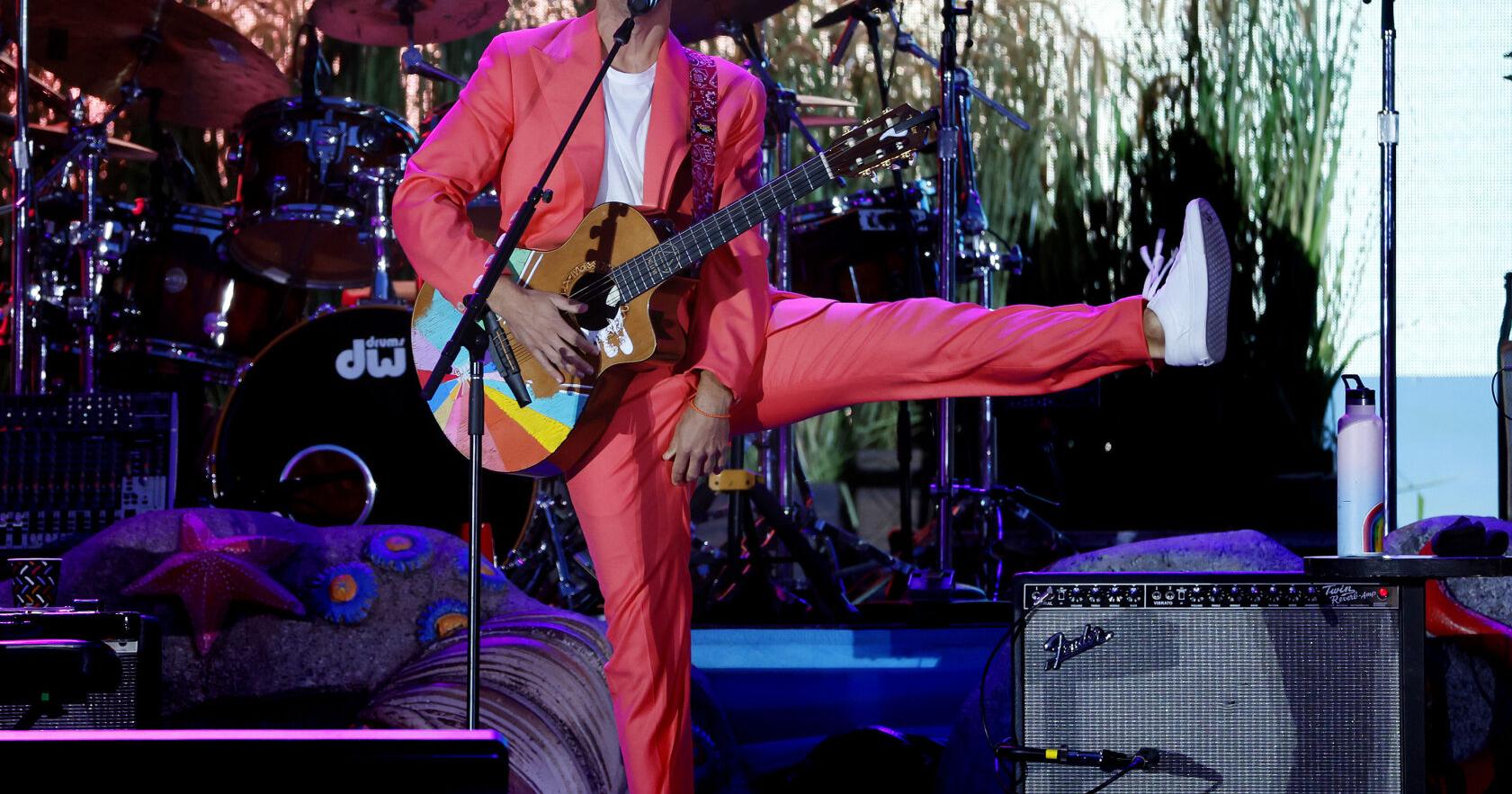 Jason Mraz's response to middle age? 'I wanted to make a dance-music album!' Now, he has | World News - Vimarsana News