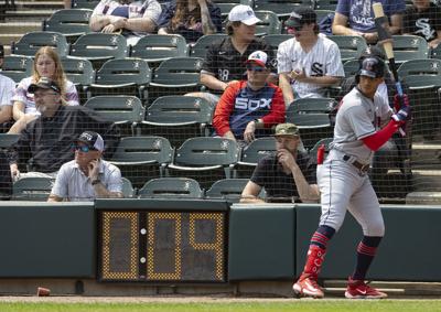 Down by five, White Sox storm back to edge Cards