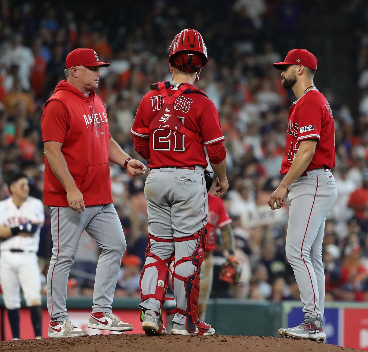 Angels' sloppy defense leads to third straight loss to Astros