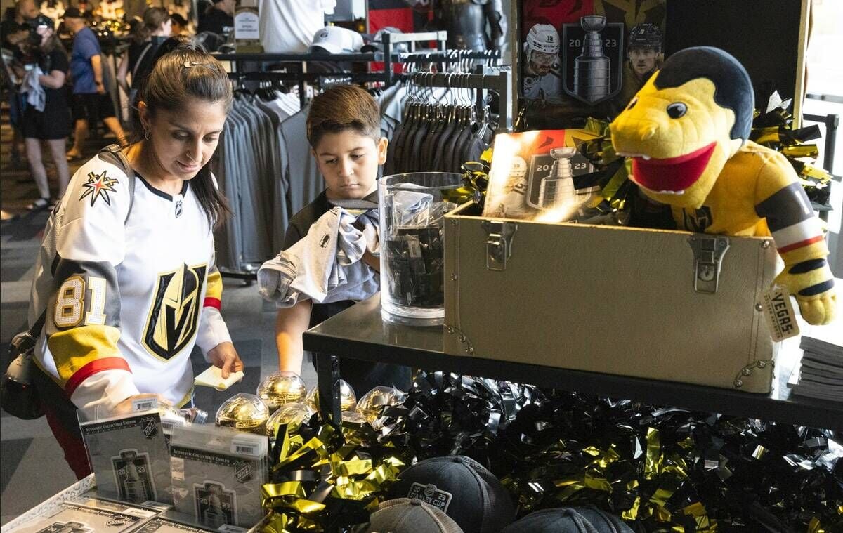 Las vegas store golden knights merch