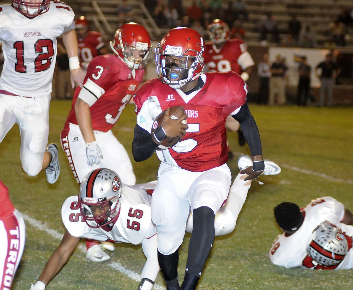Glynn Wins In Fog Splits Region Crown Local Sports The
