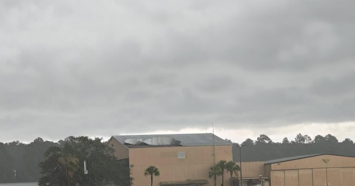 Storm damages hangar at Brunswick airport