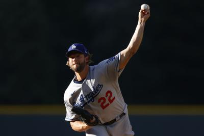 Dodgers' Clayton Kershaw will keep pitching through shoulder