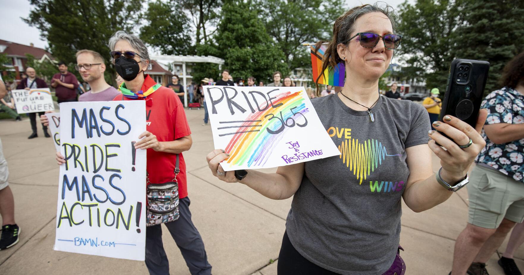 Francis Wilkinson: Michigan city shows vulnerability of democrats' multiracial coalition | News - Vimarsana News