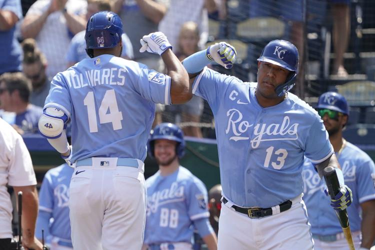 Three days after hanging 13 runs on Red Sox, Royals pile it on in 12-1 win  vs. White Sox, National Sports