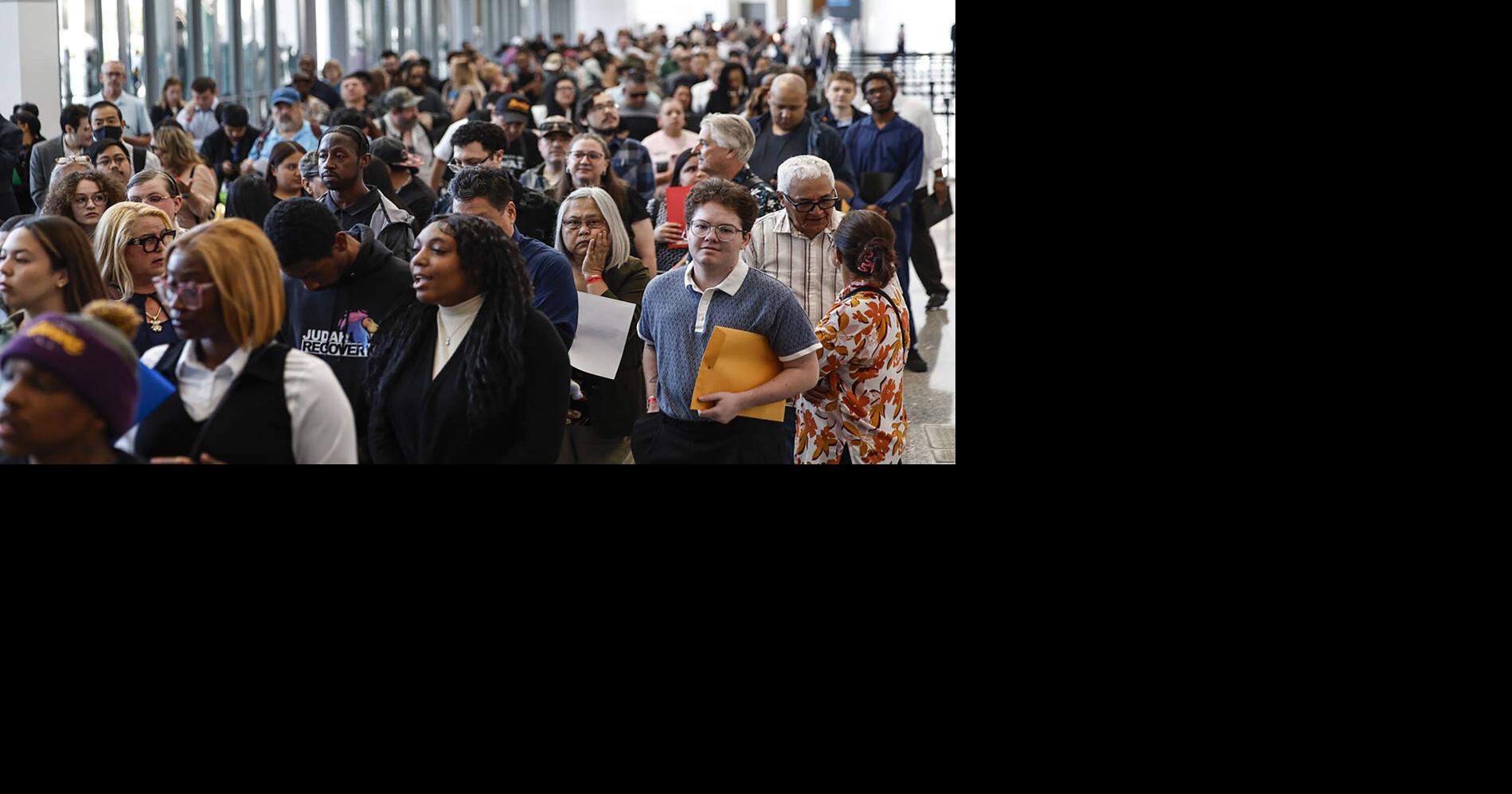 US employers unexpectedly shed jobs; unemployment rate falls Augusta Saraiva, Bloomberg News Aug 7, 2026 34 mins ago