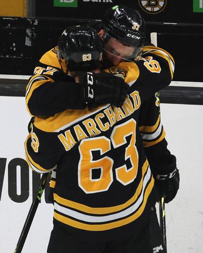 Bruins' Patrice Bergeron retires from NHL