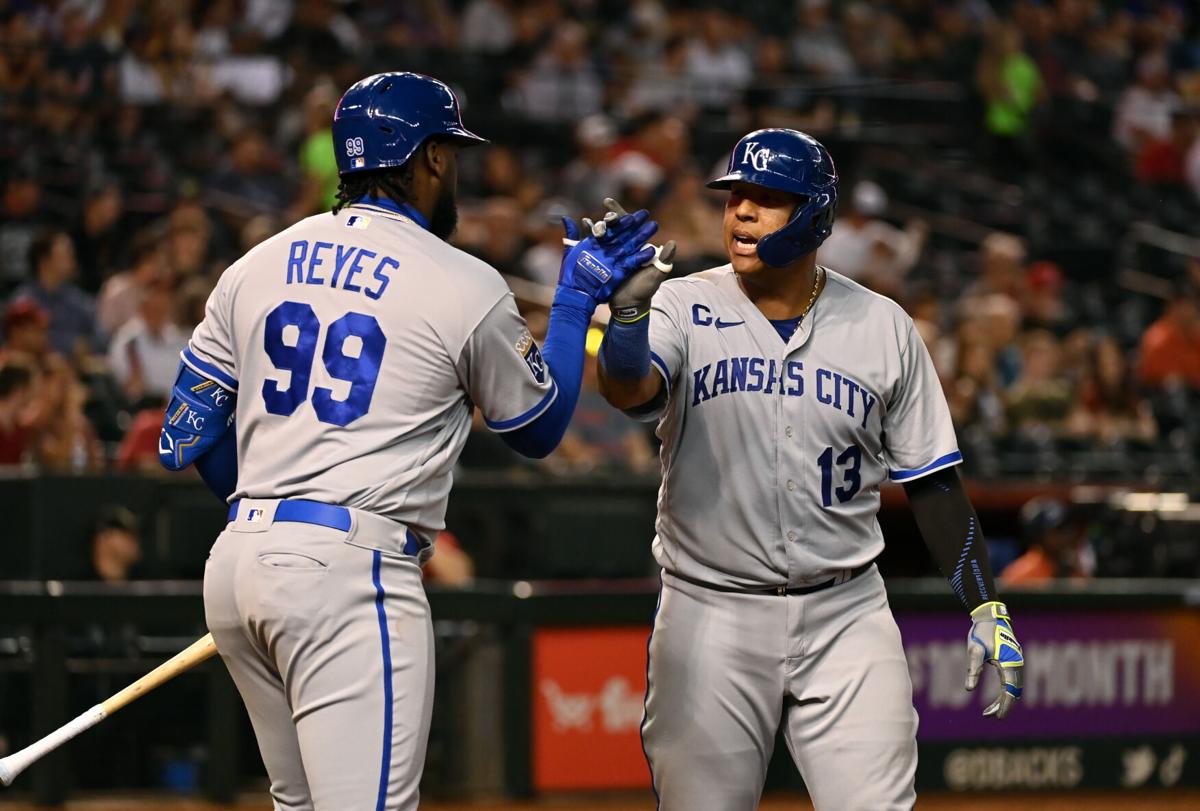 Nationals sign Franmil Reyes to minor-league deal