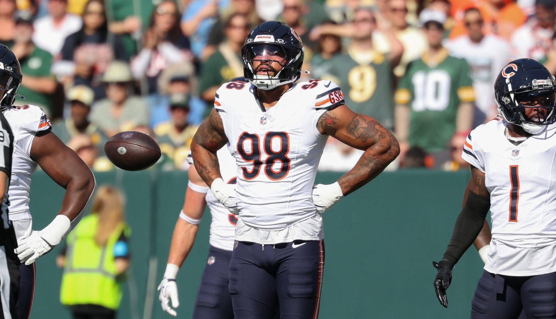 Chicago Bears defensive line preparing for Montez Sweat suspension adjustments