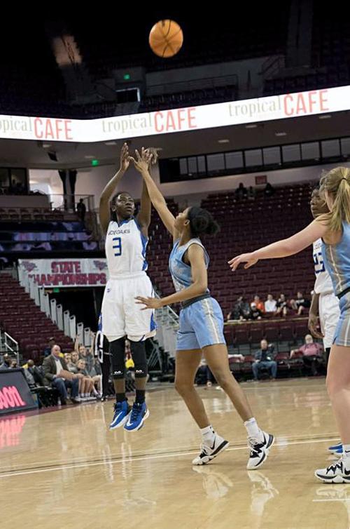 Mariner Women Sign S C Hoops Standout Local Sports The