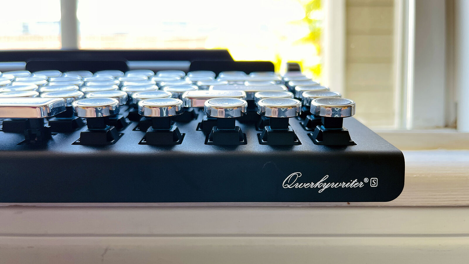 Review: Qwerkywriter S is a timeless approach to the mechanical