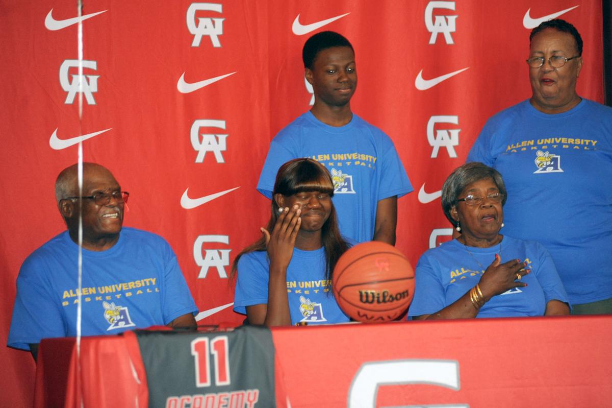 Building Blocks Glynn Academy Basketball Standouts Sign Lois