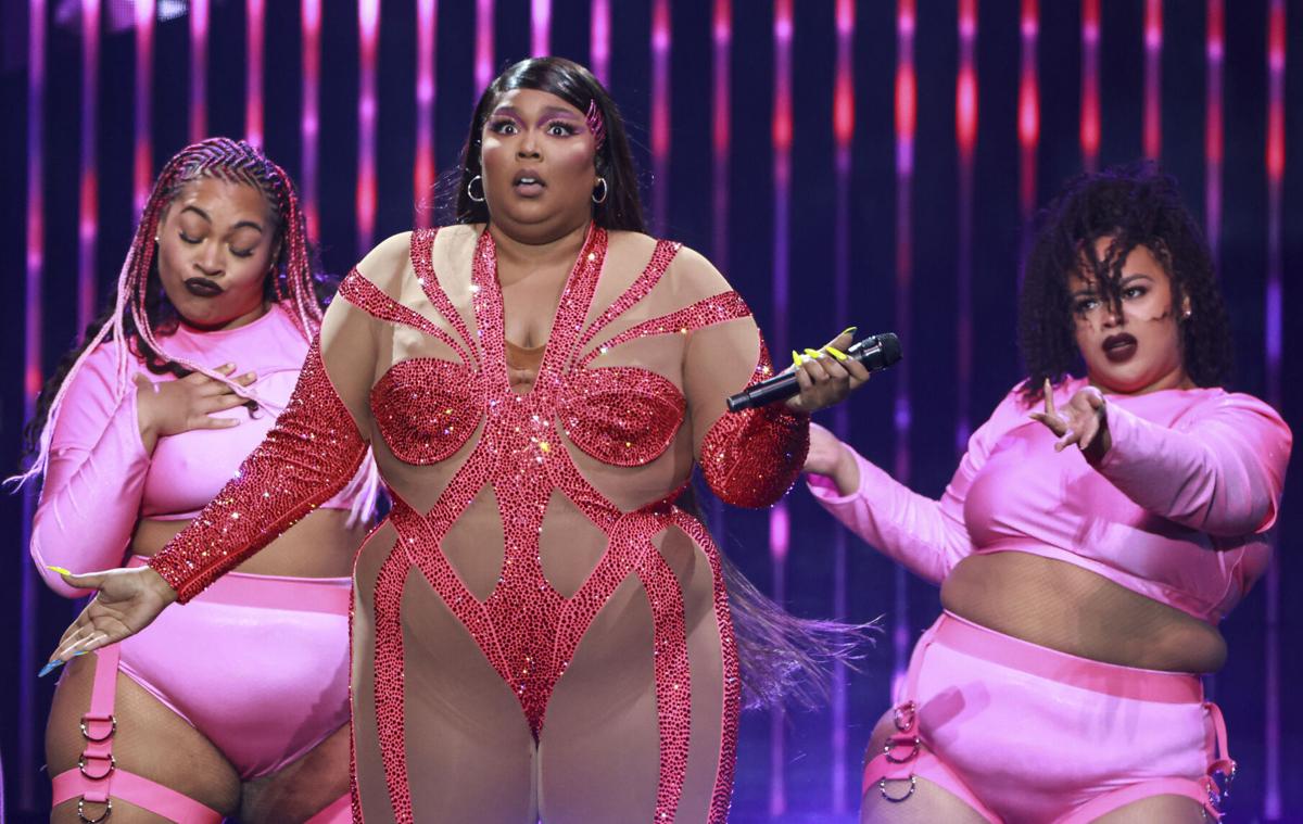 Lizzo threatens to quit music, locks Twitter account after latest wave of  body-shaming, World News