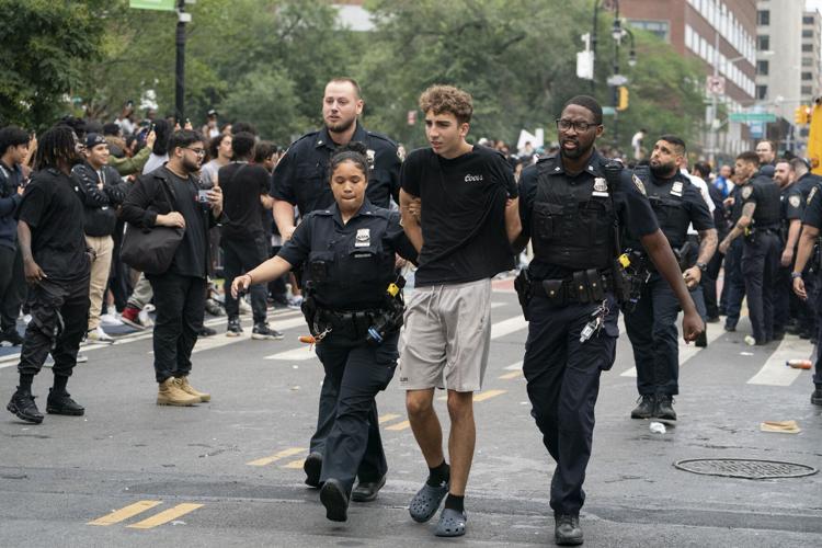 Manhattan Riot Chaos in NYC's Union Square as Twitch streamer Kai Cenat draws ...