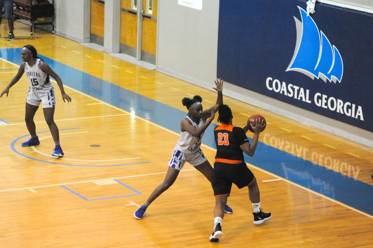 Gisladottir Bails Out Mariners In Sloppy Win Over Brewton Parker