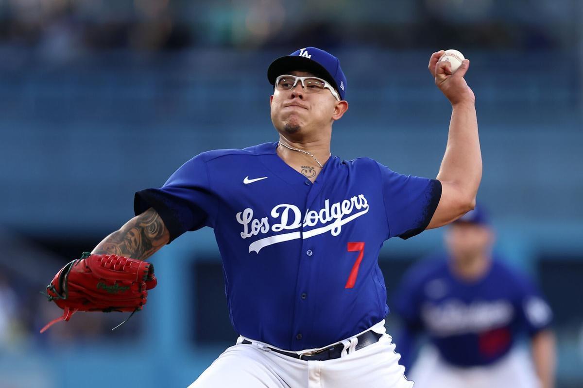 Julio Urías goes 7 innings, pitches Dodgers past Seattle for back-to-back  wins