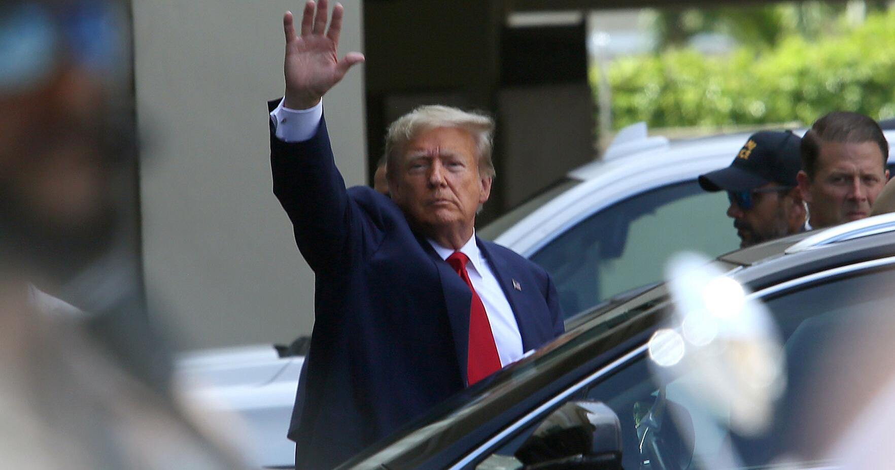 'Food for everyone': Trump detours to Versailles restaurant to court Hispanic voters after arraignment | News - Vimarsana News