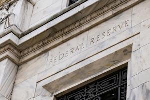 US bond selloff drives 30-year yields to highest since 2007