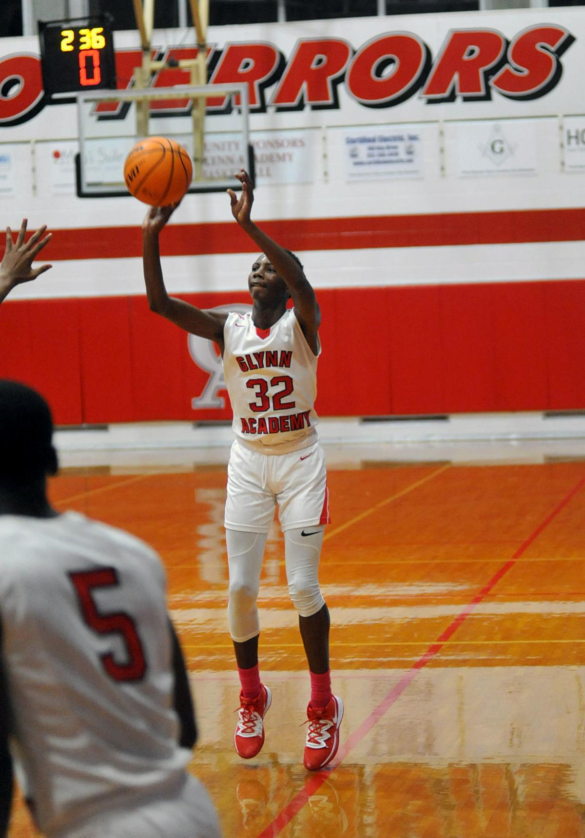 Closing Time Glynn Academy Boys Pull Out Gutsy Win Over Effingham