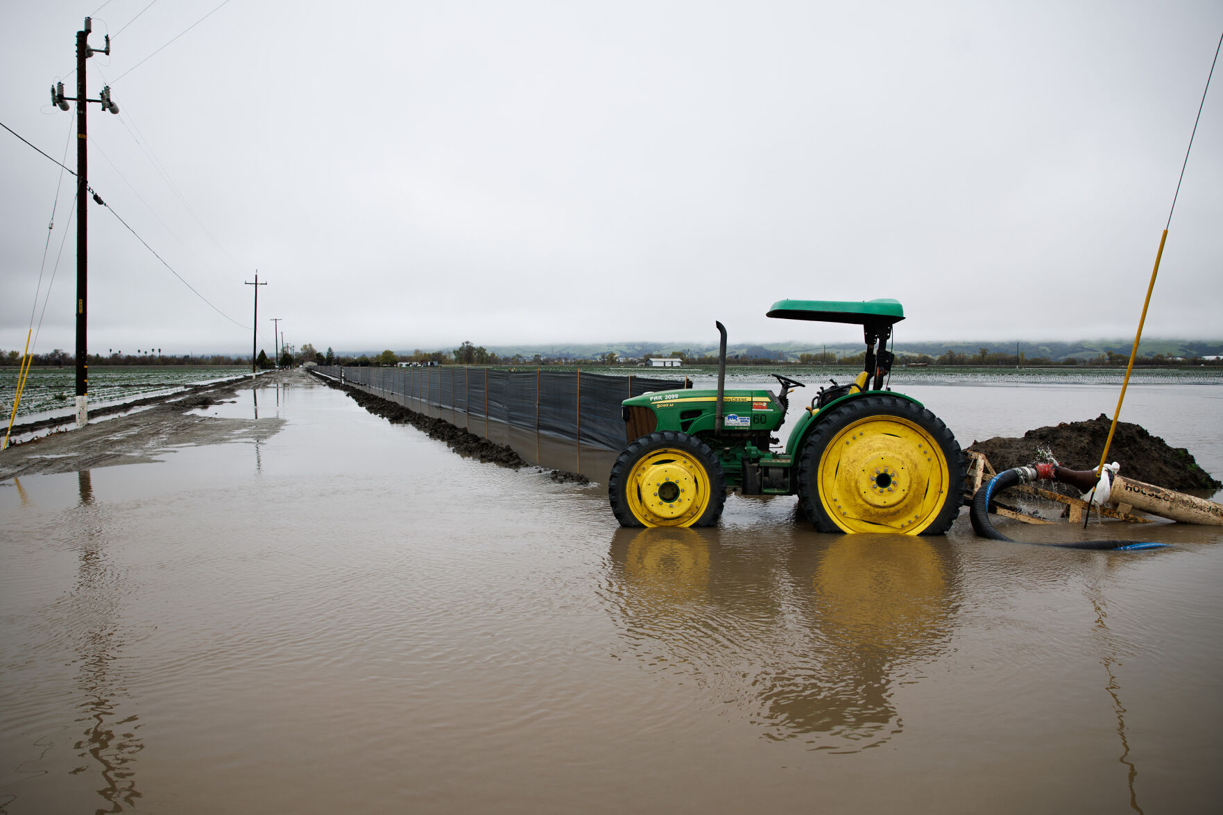 Levee breach in California triggers massive flooding prompts