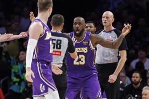 Lakers’ LeBron James will sit out vs. Spurs, ending his All-NBA streak