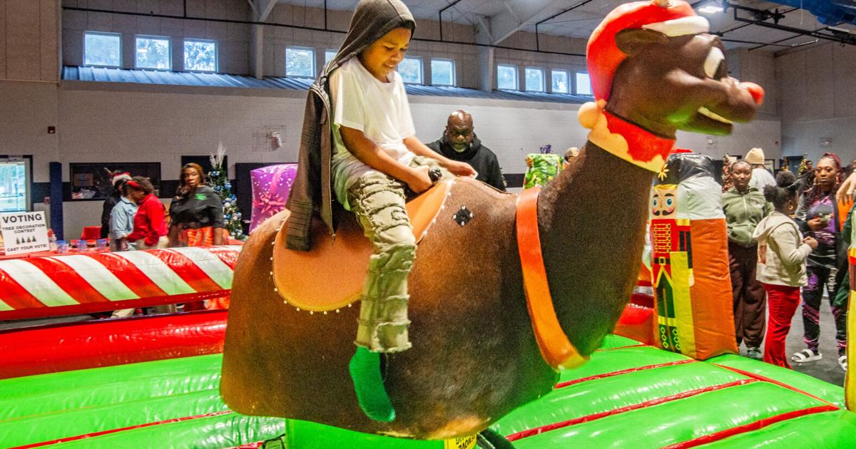 Hundreds attend annual Jingle Jangle Gullah Geechee Christmas party ...