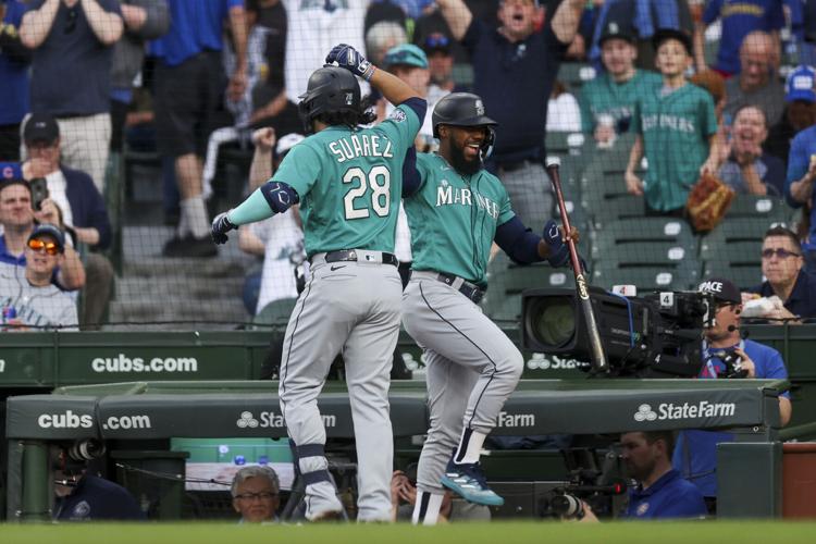Mariners fall to Cubs in 11 innings