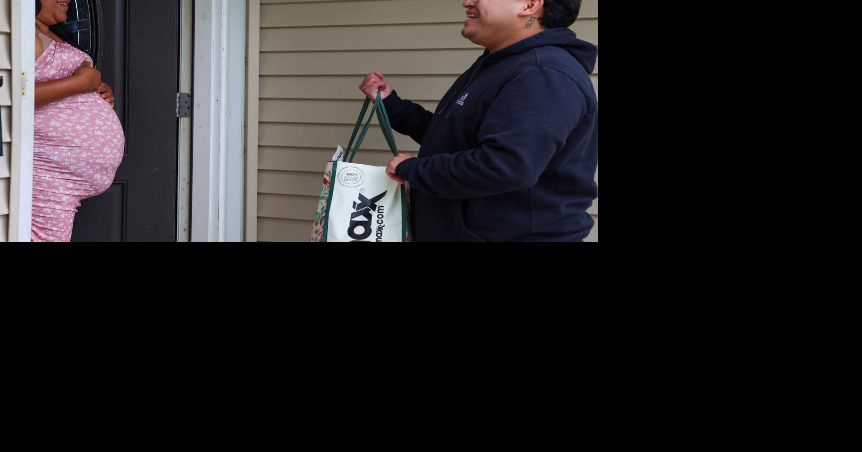 One man's ICE watchdog work in Chicago suburb Nell Salzman, Chicago Tribune Oct 22, 2025 57 mins ago
