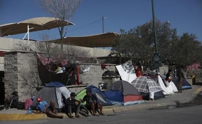 Guard actions in Mexico fire seen as key to who lived, died